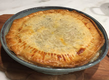 Load image into Gallery viewer, Pie dish/ casserole