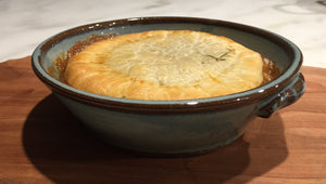 Pie dish/ casserole