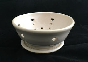 Berry Bowl with dish, Cream